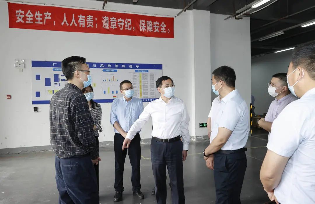 濱湖區委書記孫海東一行走訪調研路通視信